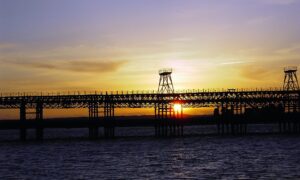 Rio Tinto pier at Huelva (Wikimedia Commons, public domain)