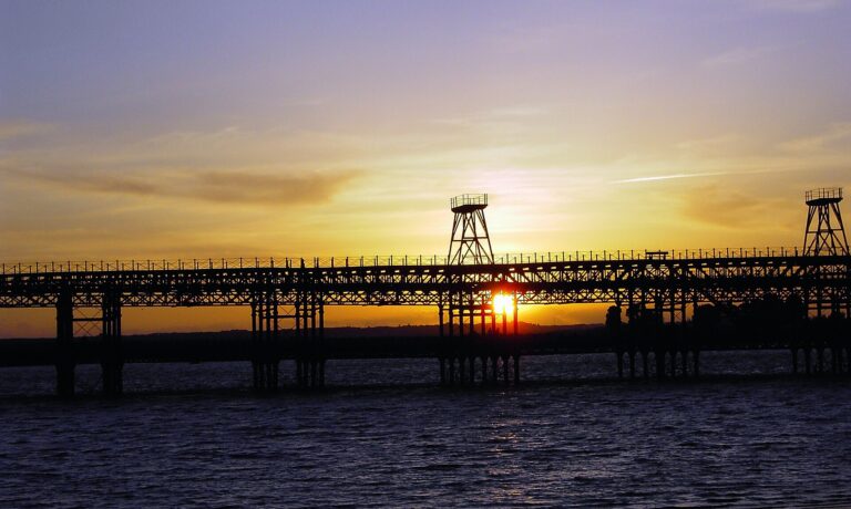 Rio Tinto pier at Huelva (Wikimedia Commons, public domain)